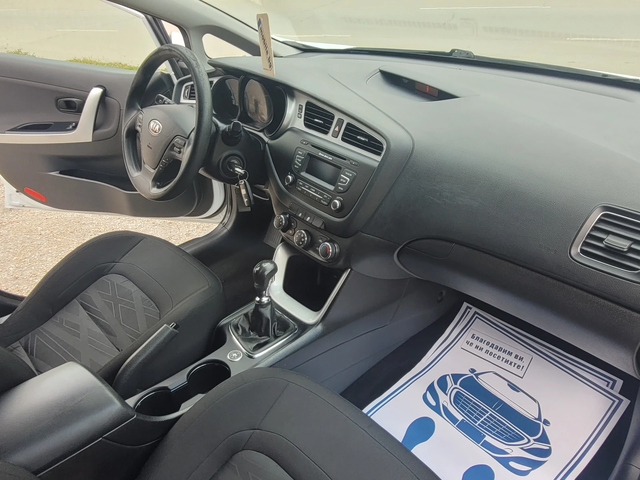 Kia Ceed 1.4i 100k.s.GAS - автомобили, коли, обяви за нови и употребявани 9
