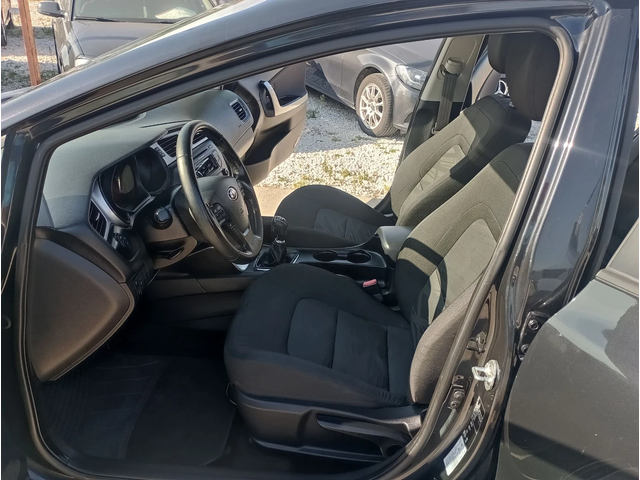 Kia Ceed 1.6CRDI, Италия - автомобили, коли, обяви за нови и употребявани 9