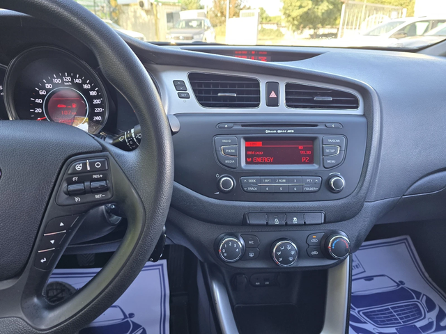 Kia Ceed 1.4crdi 90к.с Топ състояние - автомобили, коли, обяви за нови и употребявани 15