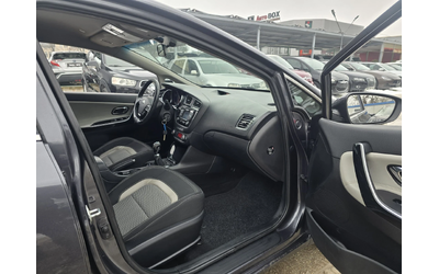 Kia Ceed 1.4i 99к.с фабрична газ - автомобили, коли, обяви за нови и употребявани 11