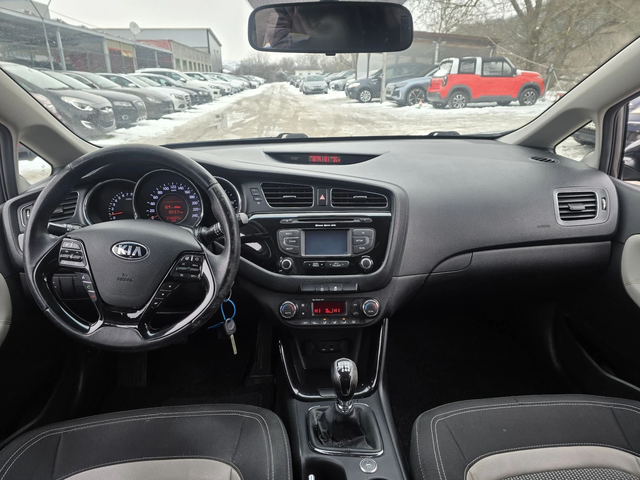 Kia Ceed 1.4i 99к.с фабрична газ - автомобили, коли, обяви за нови и употребявани 14