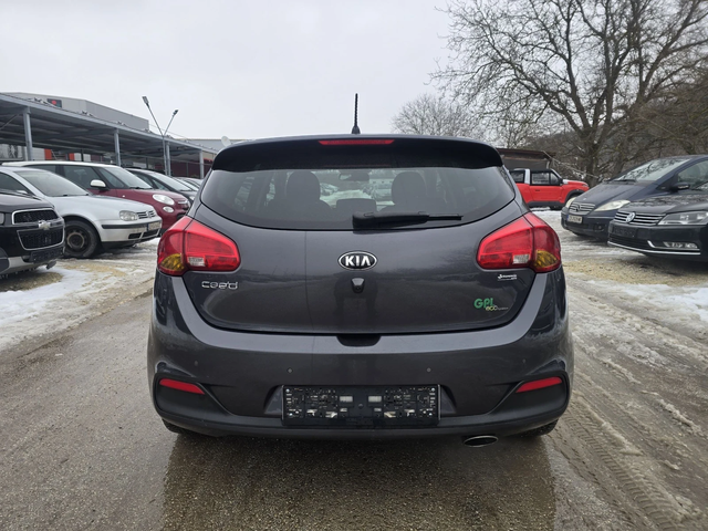 Kia Ceed 1.4i 99к.с фабрична газ - автомобили, коли, обяви за нови и употребявани 5