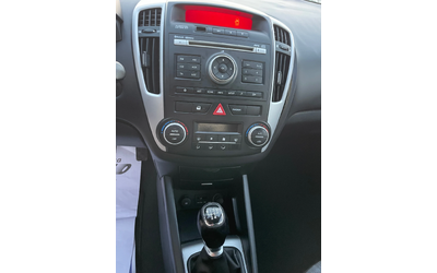 Kia Ceed 1.4i-90-FEIS-ITALIA - автомобили, коли, обяви за нови и употребявани 12