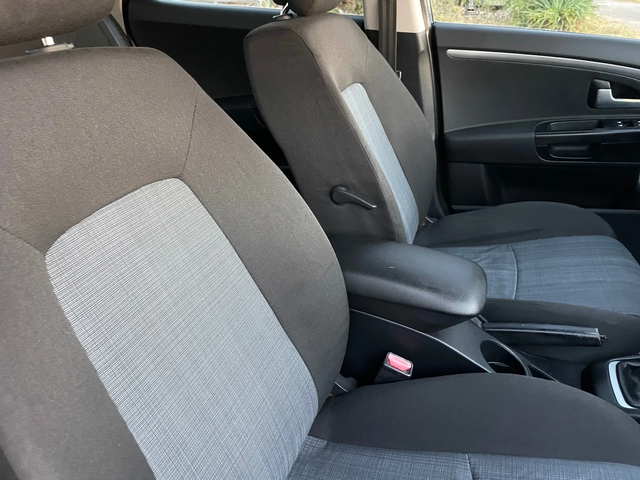 Kia Ceed 1.4i-90-FEIS-ITALIA - автомобили, коли, обяви за нови и употребявани 5