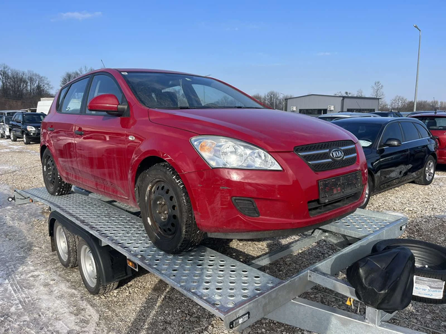 Kia Ceed 1.4I 105к EURO 4 КЛИМАТИК - автомобили, коли, обяви за нови и употребявани 1