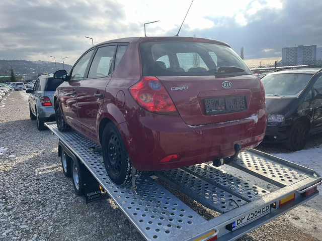 Kia Ceed 1.4I 105к EURO 4 КЛИМАТИК - автомобили, коли, обяви за нови и употребявани 3