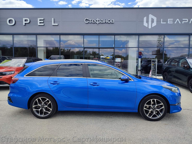 Kia Ceed 4-вр. Комби 136к.с. Mild Hybrid Дизел - автомобили, коли, обяви за нови и употребявани 4