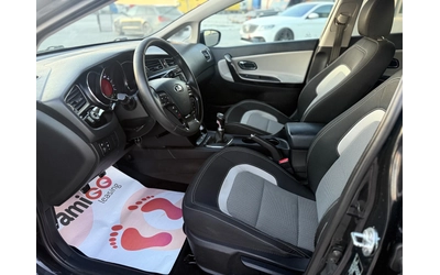 Kia Ceed 1.6 CRDI - автомобили, коли, обяви за нови и употребявани 9
