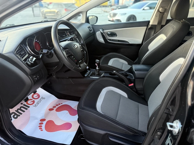 Kia Ceed 1.6 CRDI - автомобили, коли, обяви за нови и употребявани 9