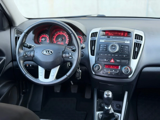 Kia Ceed 1.4i~90hp~FACELIFT~150000км!! - автомобили, коли, обяви за нови и употребявани 10