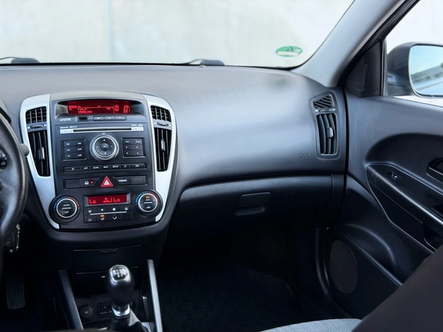 Kia Ceed 1.4i~90hp~FACELIFT~150000км!! - автомобили, коли, обяви за нови и употребявани 12