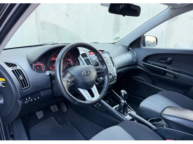 Kia Ceed 1.4i~90hp~FACELIFT~150000км!! - автомобили, коли, обяви за нови и употребявани 8