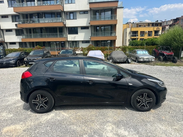 Kia Ceed ГЕРМАНИЯ - автомобили, коли, обяви за нови и употребявани 3