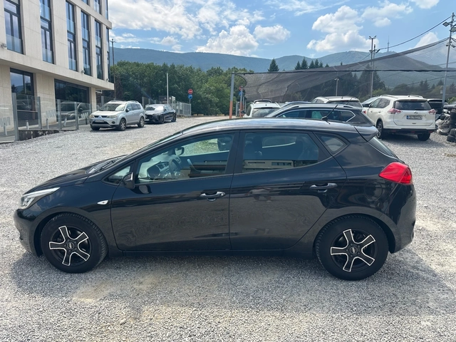 Kia Ceed ГЕРМАНИЯ - автомобили, коли, обяви за нови и употребявани 5