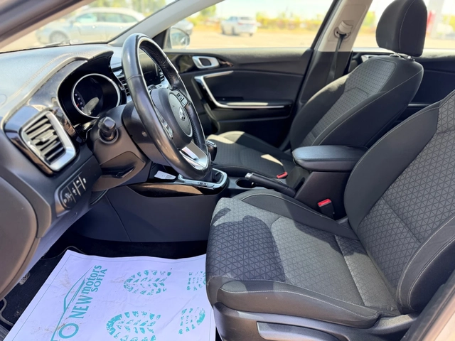 Kia Ceed 1.6CRDi-Vision-Лизинг през Уникредит по 150евро - автомобили, коли, обяви за нови и употребявани 8