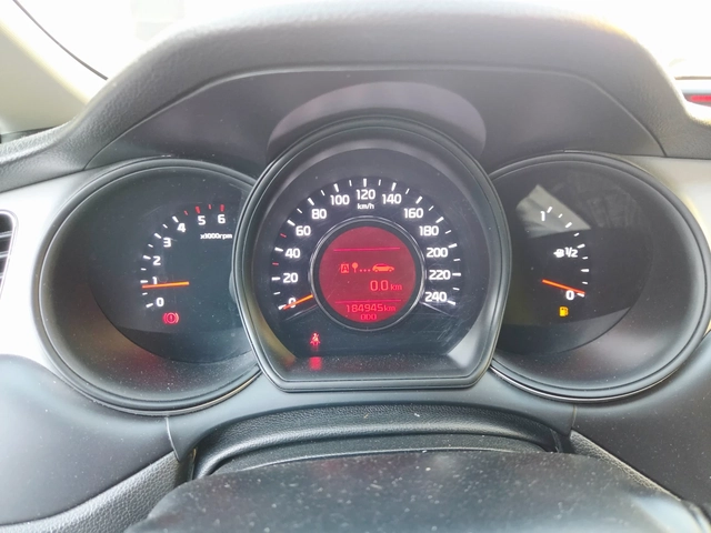 Kia Ceed 1, 600CRDI EURO5B - автомобили, коли, обяви за нови и употребявани 11