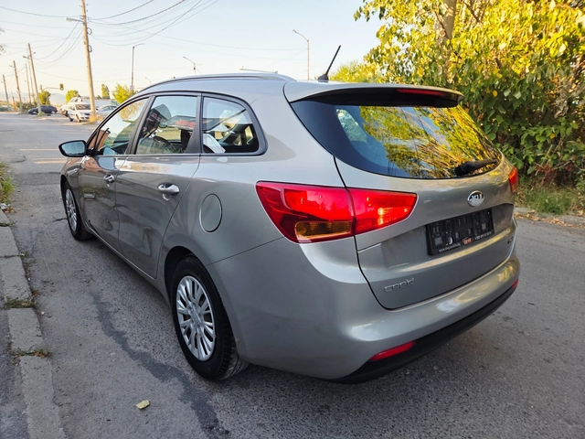 Kia Ceed 1, 600CRDI EURO5B - автомобили, коли, обяви за нови и употребявани 4