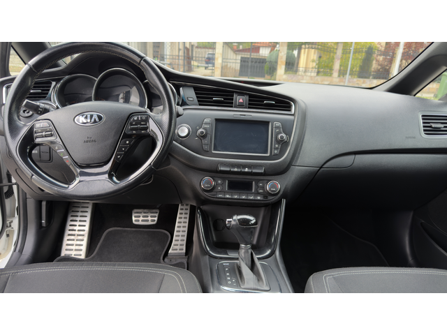 Kia Ceed GT Line - автомобили, коли, обяви за нови и употребявани 14