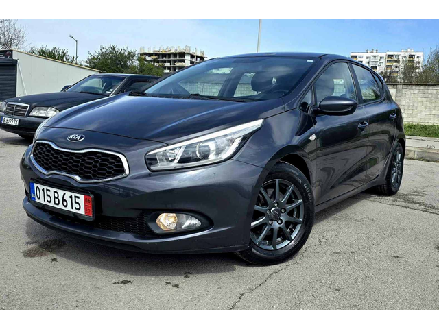 Kia Ceed KATO НОВ/1.6i/135hp - автомобили, коли, обяви за нови и употребявани 0