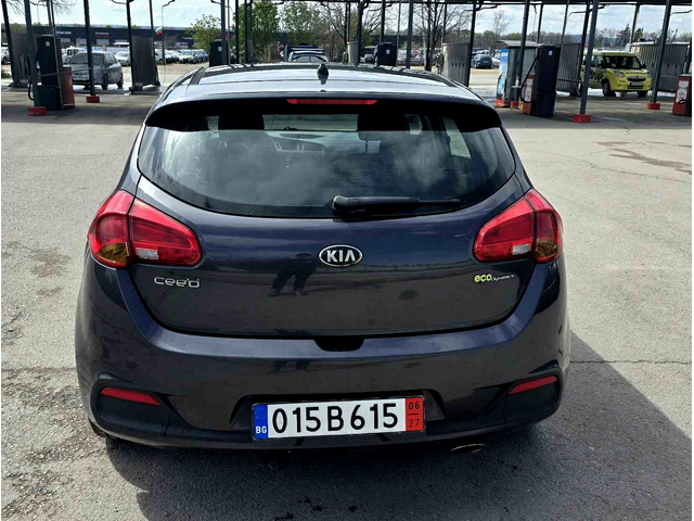 Kia Ceed KATO НОВ/1.6i/135hp - автомобили, коли, обяви за нови и употребявани 3