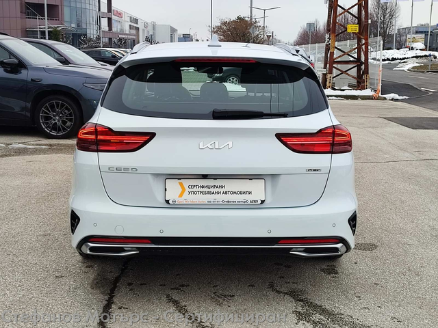 Kia Ceed SUV 141к.с. Plug-In Hybrid - автомобили, коли, обяви за нови и употребявани 6