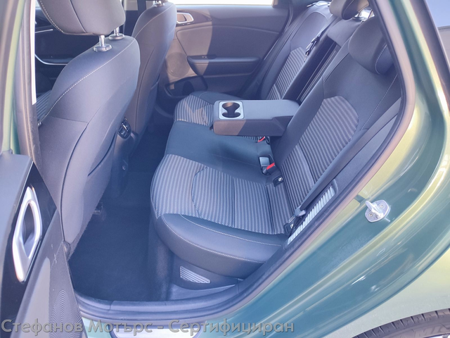 Kia Ceed SUV 141к.с. Plug-In Hybrid - автомобили, коли, обяви за нови и употребявани 12