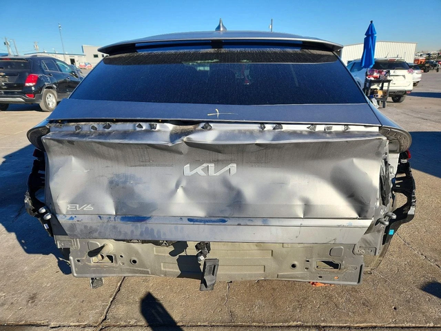 Kia EV6 LIGHT - автомобили, коли, обяви за нови и употребявани 5