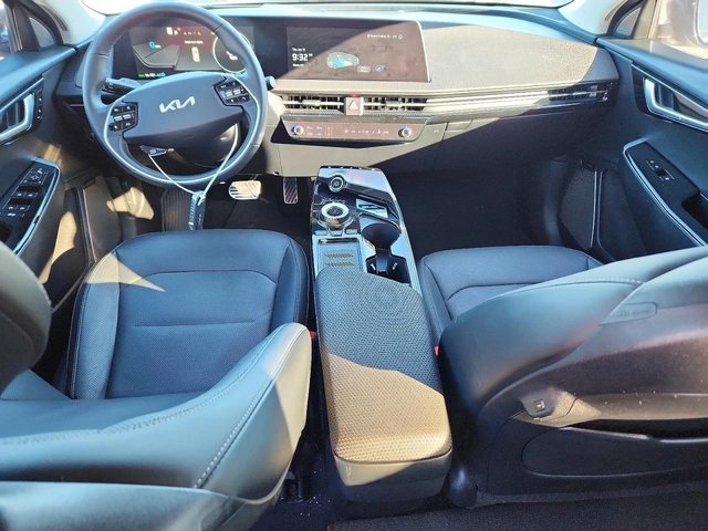 Kia EV6 LIGHT - автомобили, коли, обяви за нови и употребявани 7