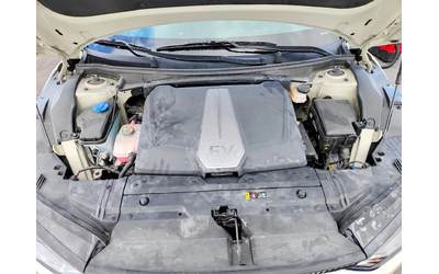 Kia EV6 МИНИМАЛНА ЩЕТА - автомобили, коли, обяви за нови и употребявани 10