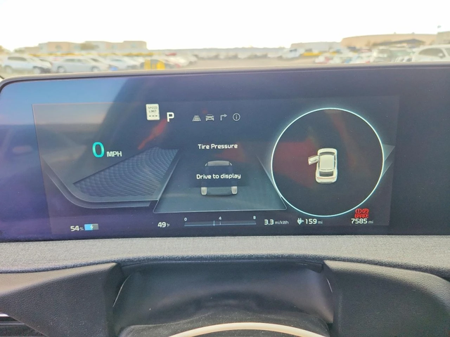 Kia EV6 МИНИМАЛНА ЩЕТА - автомобили, коли, обяви за нови и употребявани 8