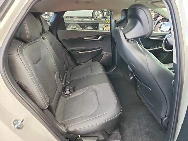 Kia EV6 МИНИМАЛНА ЩЕТА - автомобили, коли, обяви за нови и употребявани 9