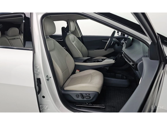 Kia EV6 * 4WD* КОЖА* ПОДГРЕВ* ОБДУХВАНЕ* КАМЕРА* - автомобили, коли, обяви за нови и употребявани 8