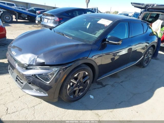 Kia EV6 * LIGHT* LONG RANGE* - автомобили, коли, обяви за нови и употребявани 1