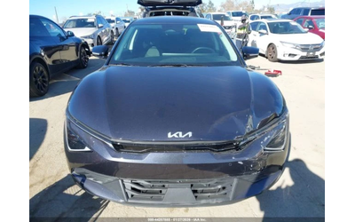 Kia EV6 * LIGHT* LONG RANGE* - автомобили, коли, обяви за нови и употребявани 8