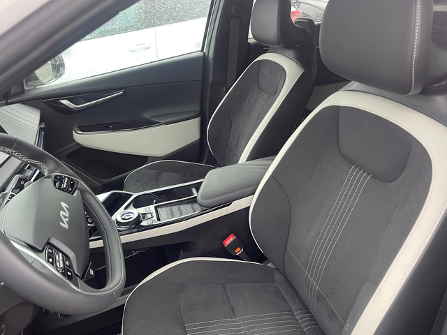 Kia EV6 GT-LINE\77KW\4X4\15KM - автомобили, коли, обяви за нови и употребявани 10