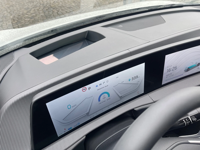 Kia EV6 GT-LINE\77KW\4X4\15KM - автомобили, коли, обяви за нови и употребявани 11