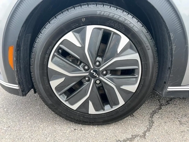 Kia EV6 EV6 - автомобили, коли, обяви за нови и употребявани 8
