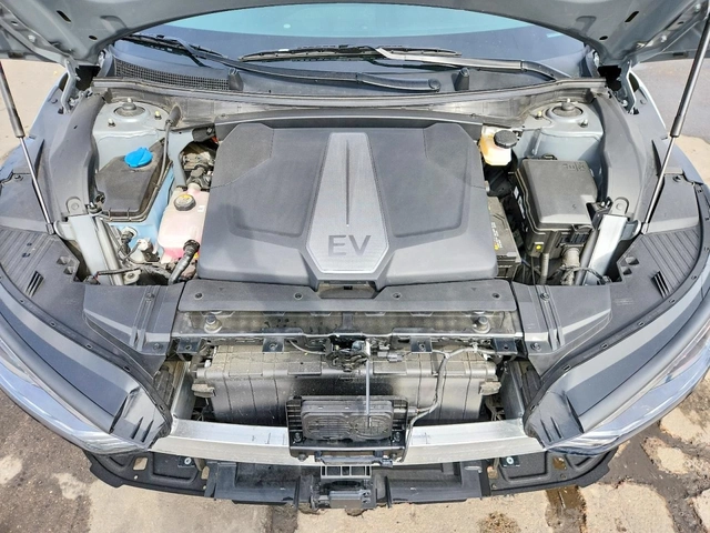 Kia EV6 Wind AWD + Technology Package - автомобили, коли, обяви за нови и употребявани 11