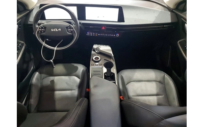 Kia EV6 - автомобили, коли, обяви за нови и употребявани 7