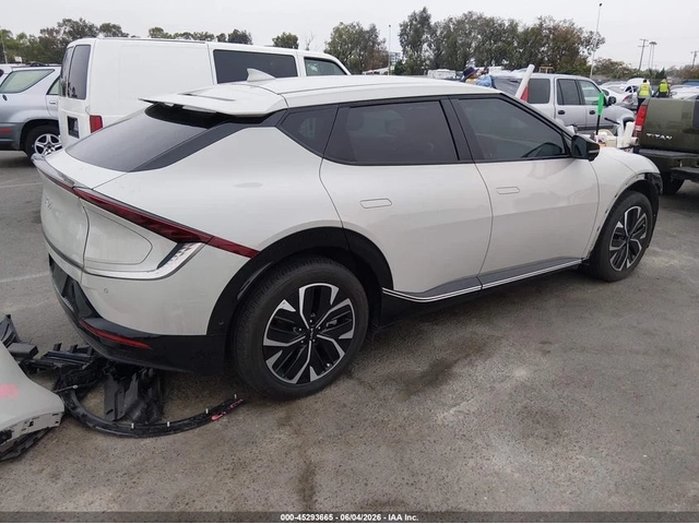Kia EV6 WIND | KEYLESS | LANE ASSIST | BLIND SPOT | - автомобили, коли, обяви за нови и употребявани 3