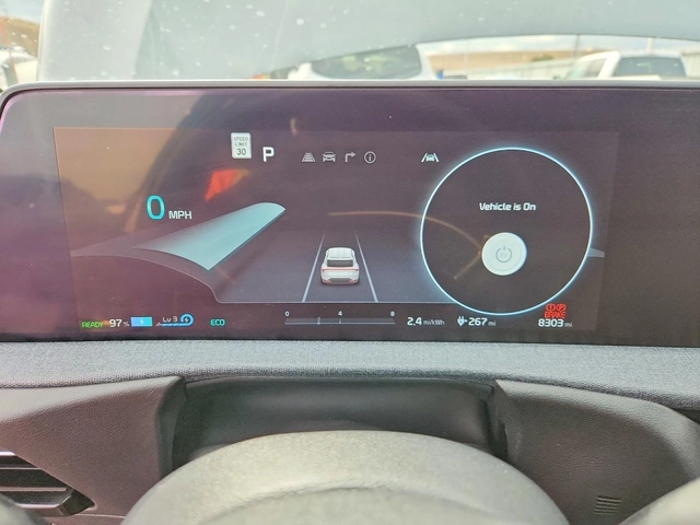 Kia EV6 Wind AWD + Technology Package - автомобили, коли, обяви за нови и употребявани 8