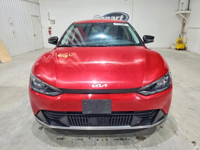 Kia EV6 - автомобили, коли, обяви за нови и употребявани 4