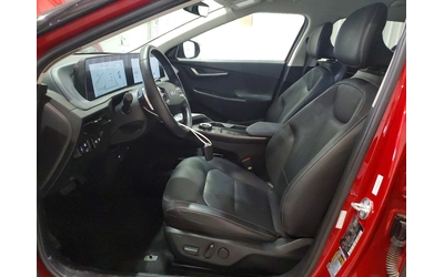 Kia EV6 - автомобили, коли, обяви за нови и употребявани 6