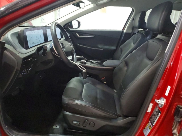 Kia EV6 - автомобили, коли, обяви за нови и употребявани 6