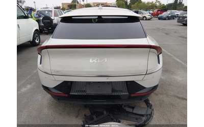 Kia EV6 WIND | KEYLESS | LANE ASSIST | BLIND SPOT | - автомобили, коли, обяви за нови и употребявани 14