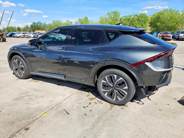 Kia EV6 LIGHT LONG RANGE - автомобили, коли, обяви за нови и употребявани 5