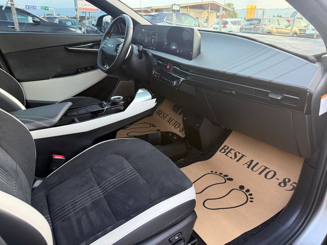 KIA EV6 - автомобили, коли, обяви за нови и употребявани 14