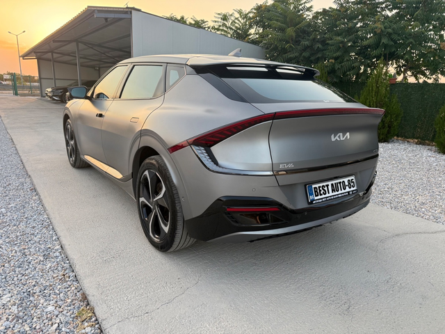 KIA EV6 - автомобили, коли, обяви за нови и употребявани 6