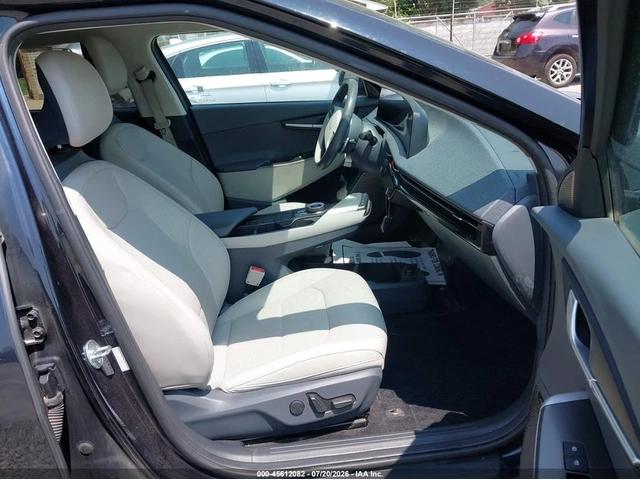 Kia EV6 2022 KIA EV6 WIND - автомобили, коли, обяви за нови и употребявани 12