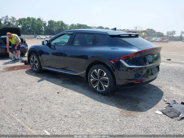 Kia EV6 2022 KIA EV6 WIND - автомобили, коли, обяви за нови и употребявани 8